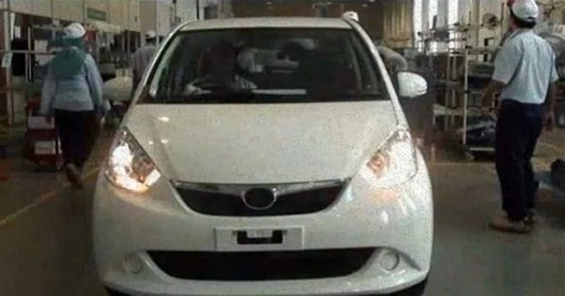 Gambar Terkini Perodua Myvi Baru 2011 Tanpa Selindung 